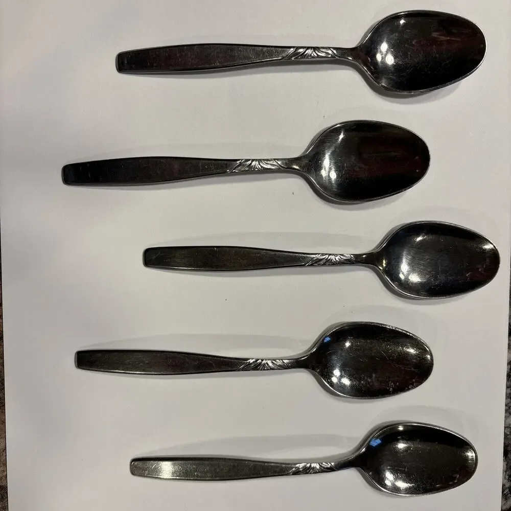 Vintage Supreme Stainless USA Swirl Flatware Lot 19 Forks Spoons Knives Oneida